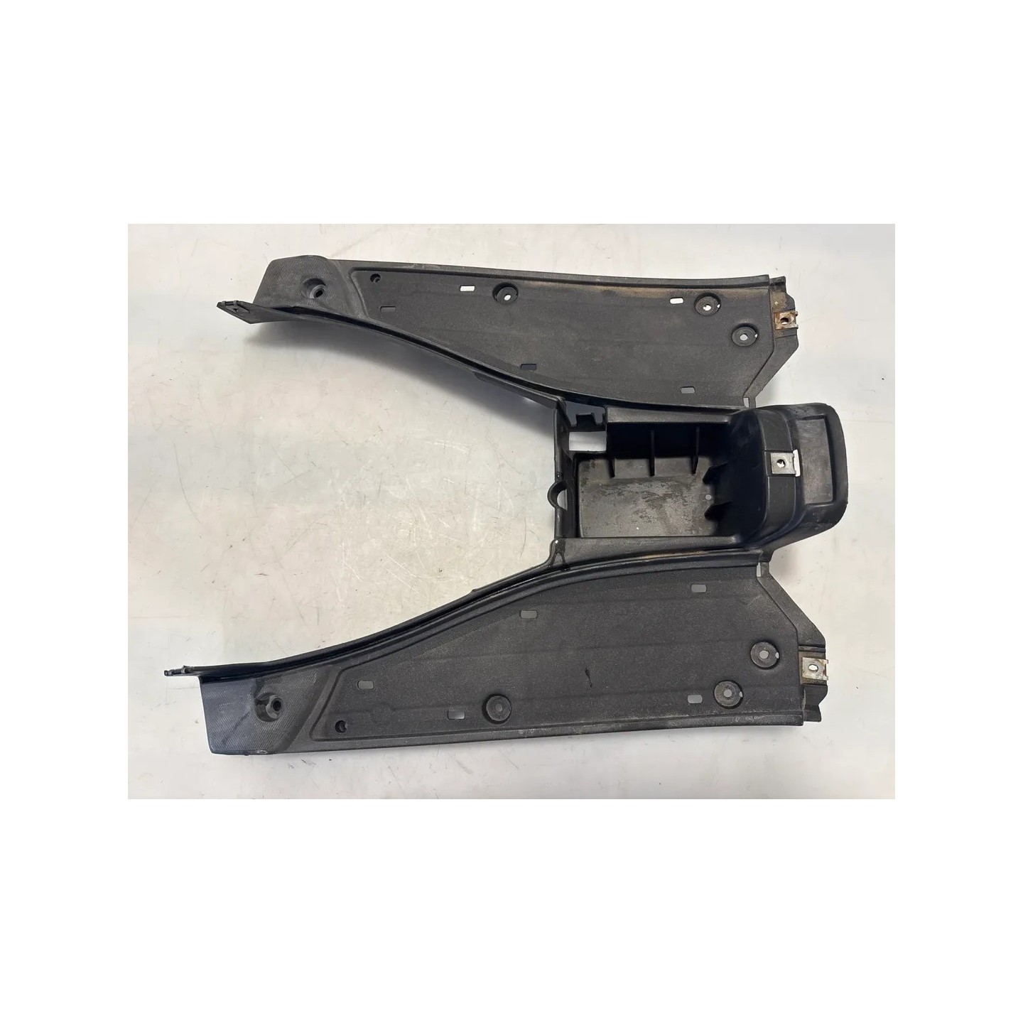 Pavimento appoggiapiedi Aprilia SR 50 (00-04) SR 50 i.e. FD (E1) (Ditech) 