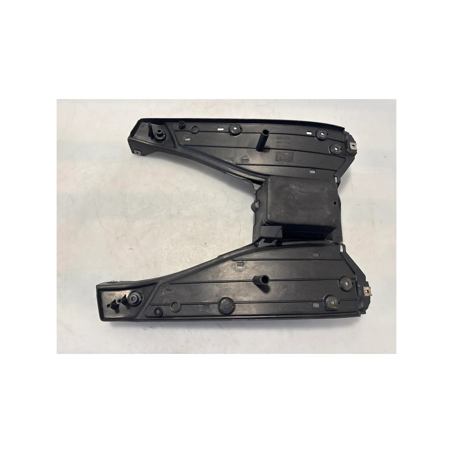 Pavimento appoggiapiedi Aprilia SR 50 (00-04) SR 50 i.e. FD (E1) (Ditech) 