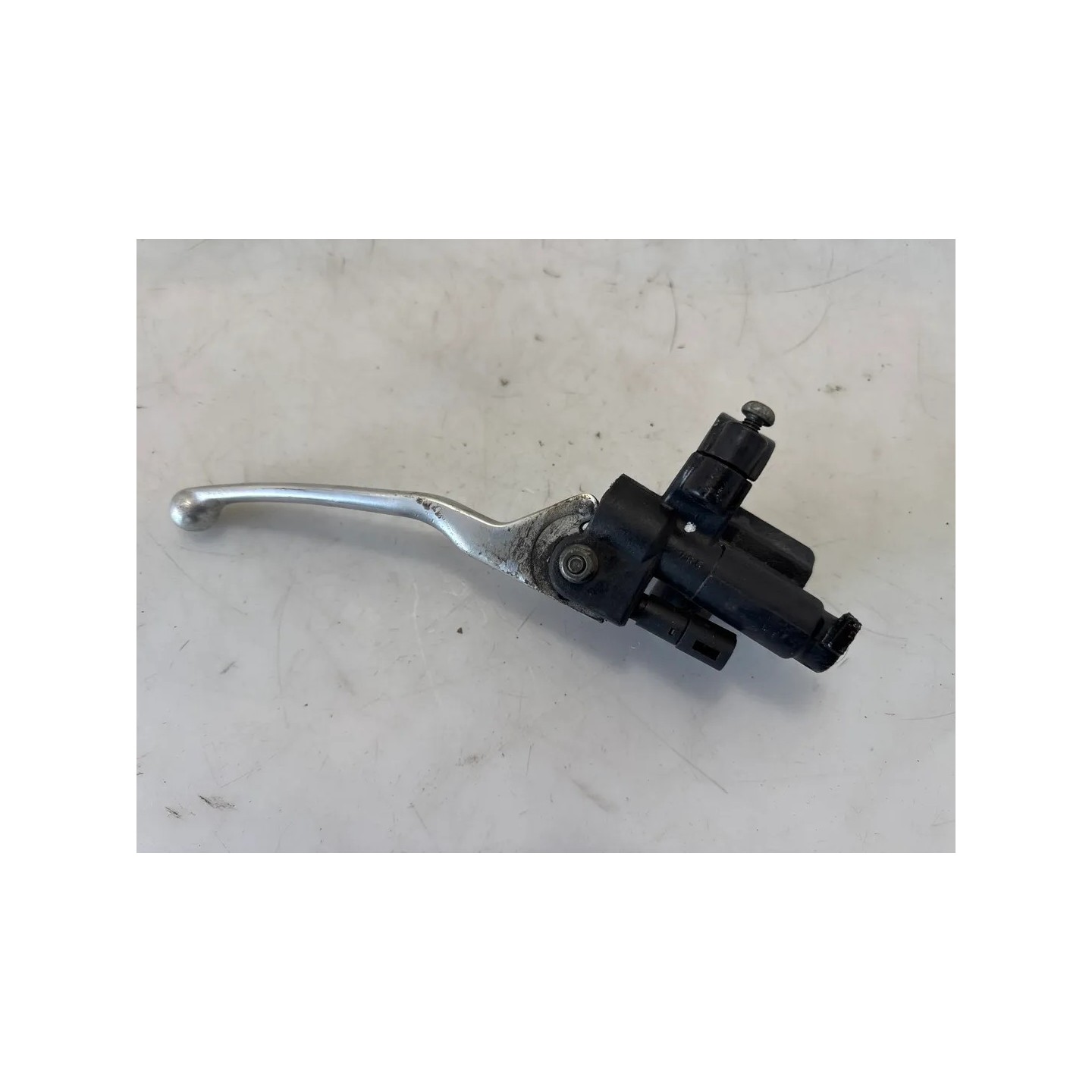 Pompa con serbatoio liquido freni posteriore con leva Piaggio Vespa 250 GTS Vespa 250 GTS 