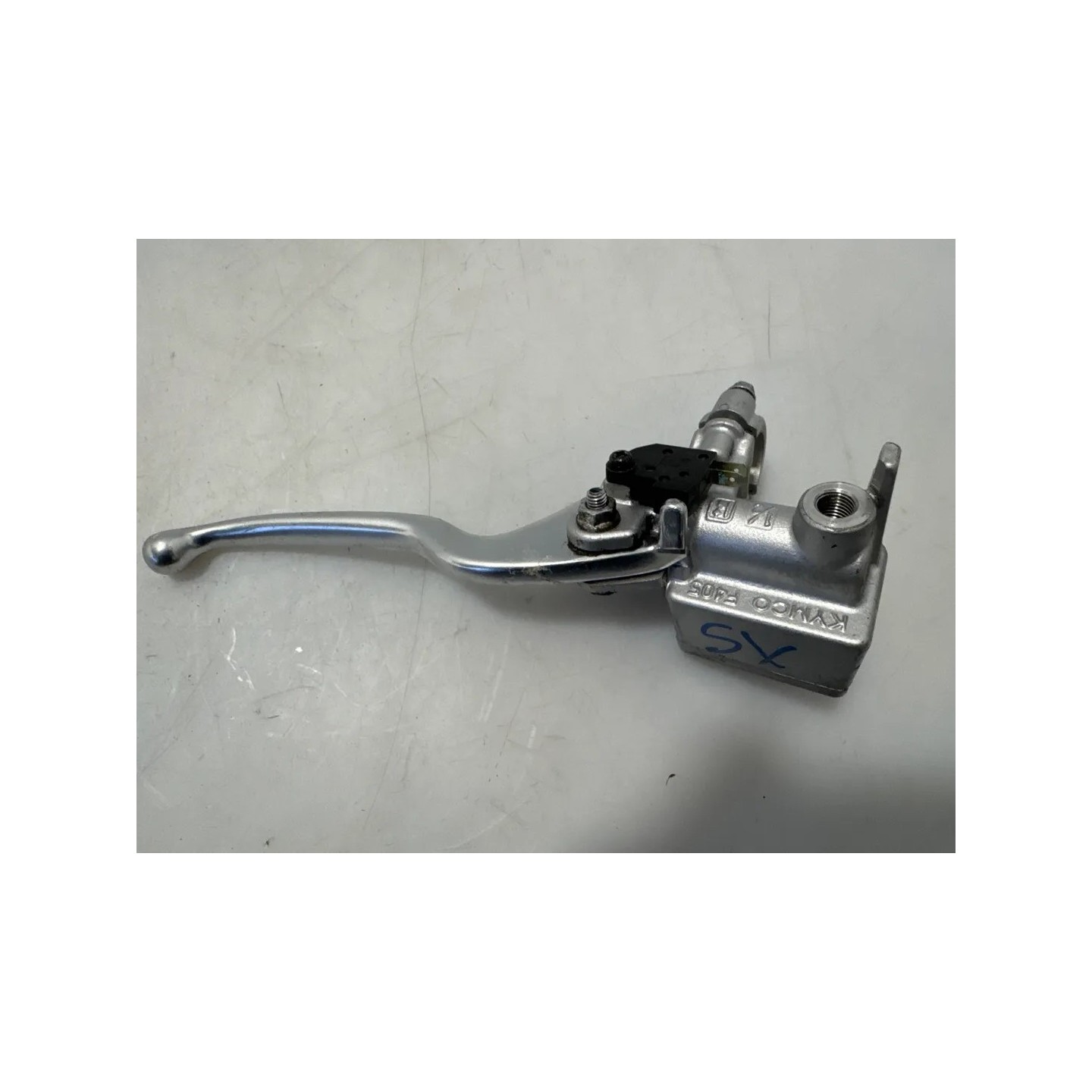 Pompa con serbatoio liquido freni posteriore con leva Kymco Agility 125 R16 (E3) Agility 125 R16 