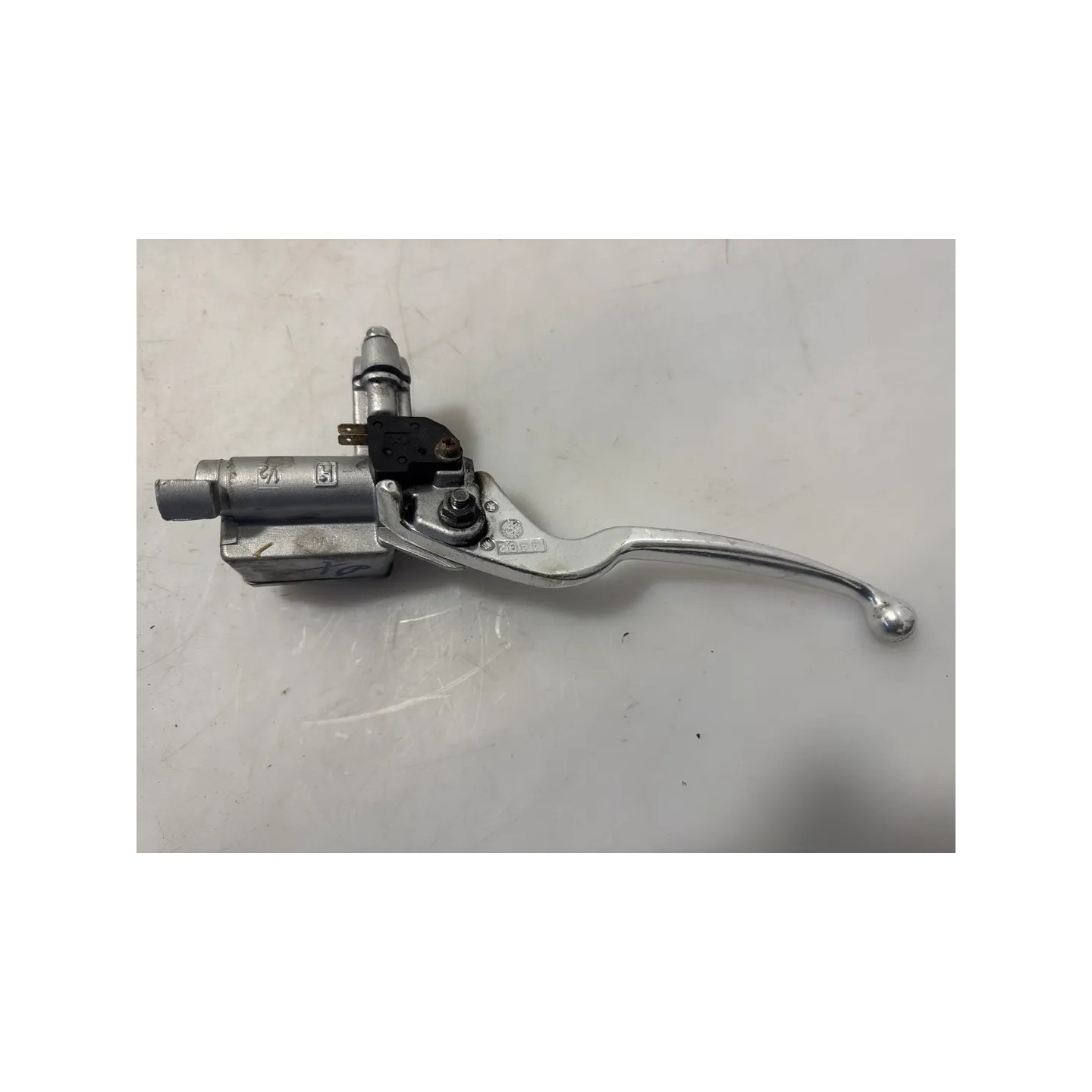 Pompa con serbatoio liquido freni anteriore con leva Kymco Agility 125 R16 (E3) Agility 125 R16 