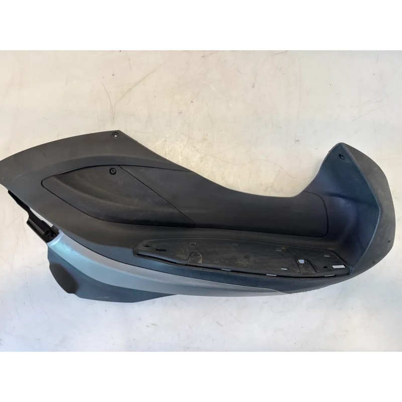 Pedana appoggiapiede anteriore Piaggio Beverly Tourer Beverly 300 Tourer Destro