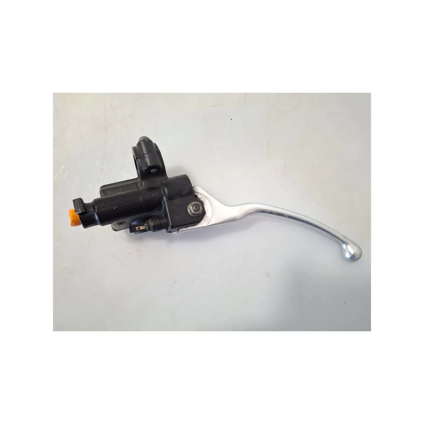 Pompa con serbatoio liquido freni anteriore con leva Piaggio Vespa 125 LX 3V i.e. (12-14) Vespa 125 LX 3V i.e. 