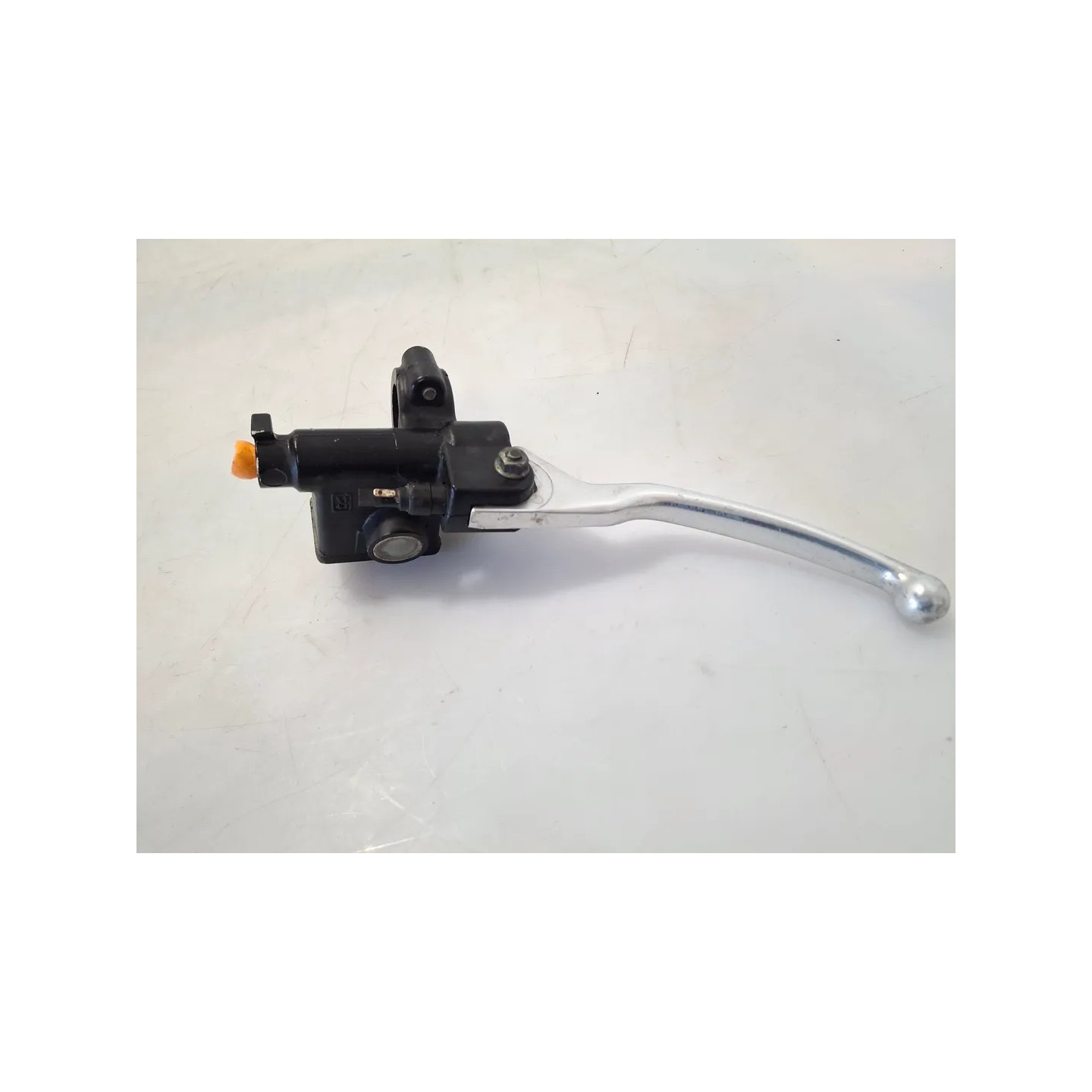 Pompa con serbatoio liquido freni anteriore con leva Piaggio Vespa 125 LX 3V i.e. (12-14) Vespa 125 LX 3V i.e. 