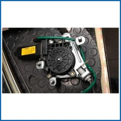 ALZACRISTALLO ELETTR. PORTA ANT. DX.