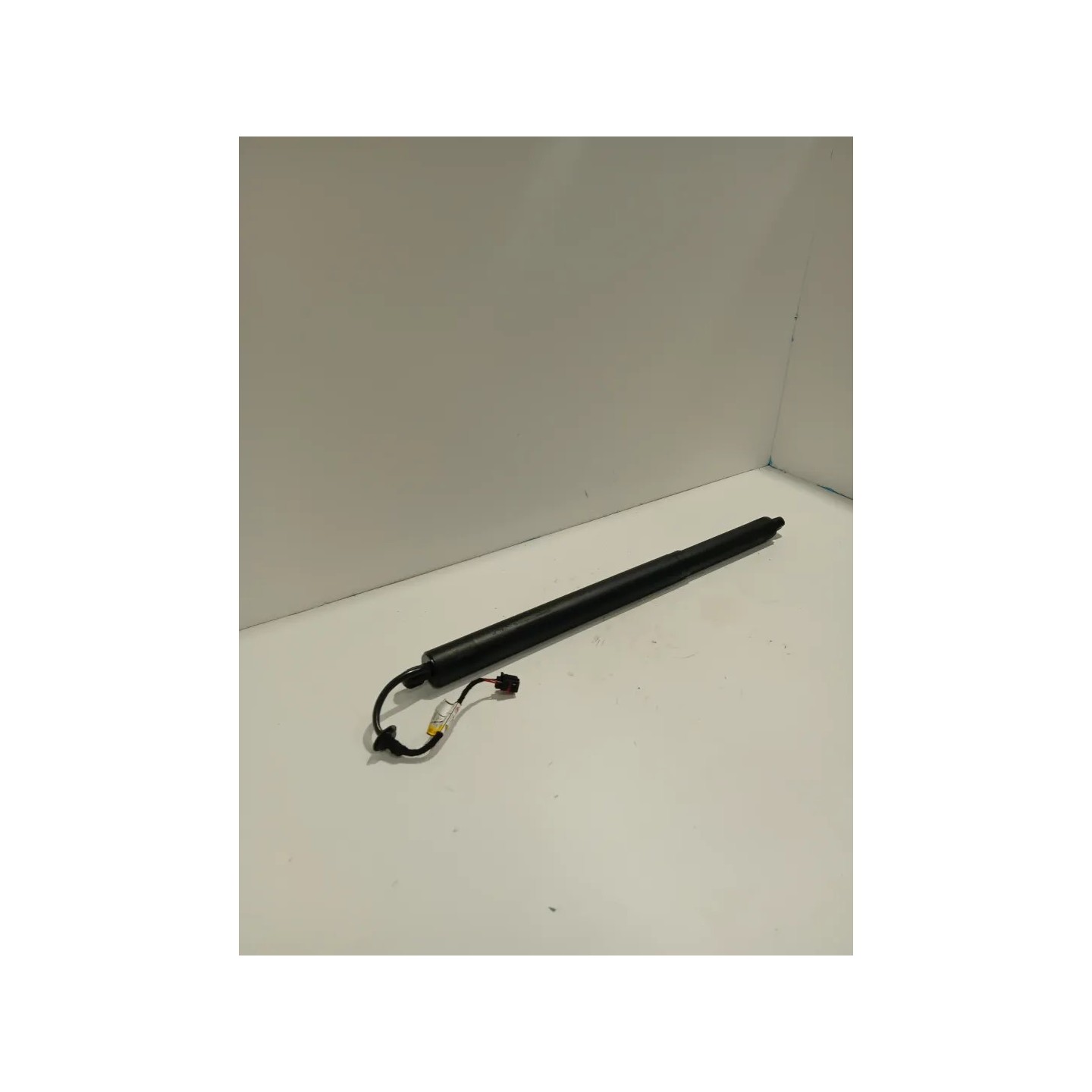 AMMORTIZZATORE PORTELLO DX Nissan QASHQAI (J12E) (02/21>) MHEV (116Kw) Suv 5p/b-e/1332cc Destro