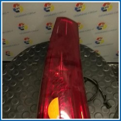 FANALE POST. PARTE SUP. DX.