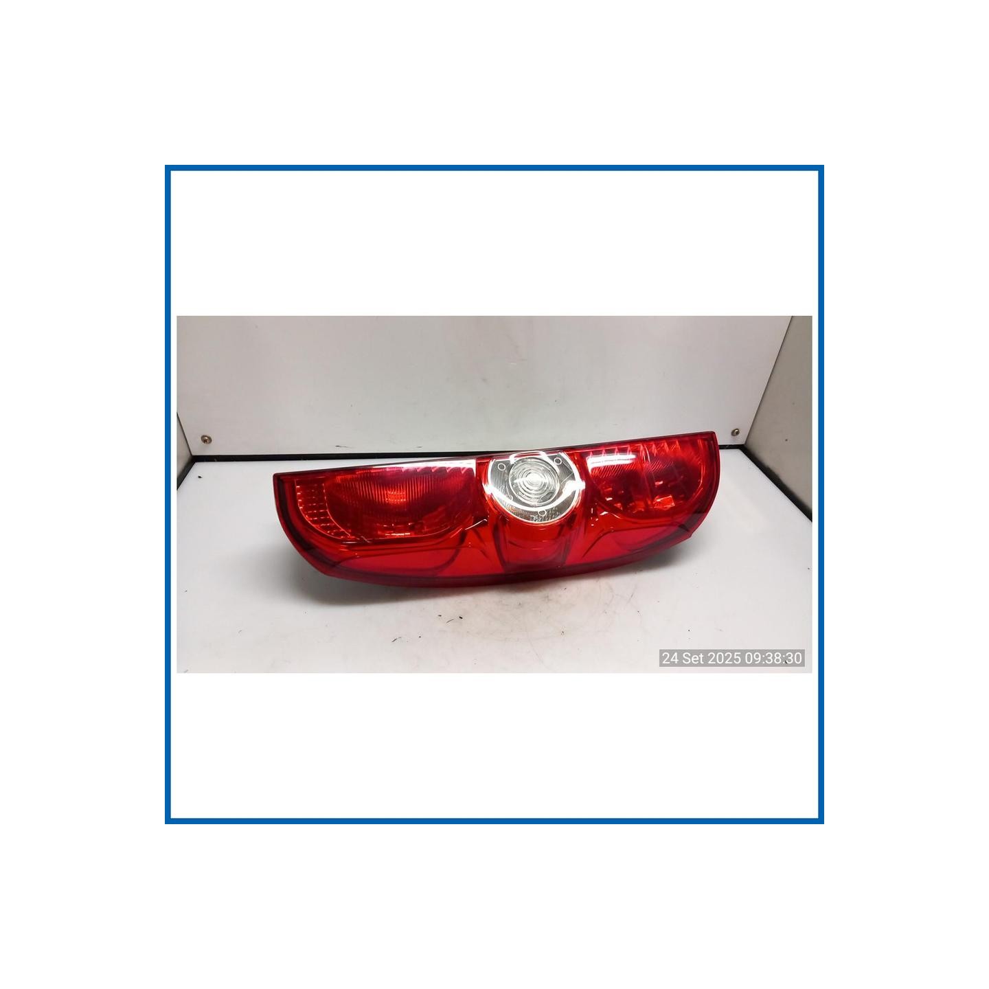 FANALE POST. SX. FIAT DOBLO' (3V) (11/09>04/15