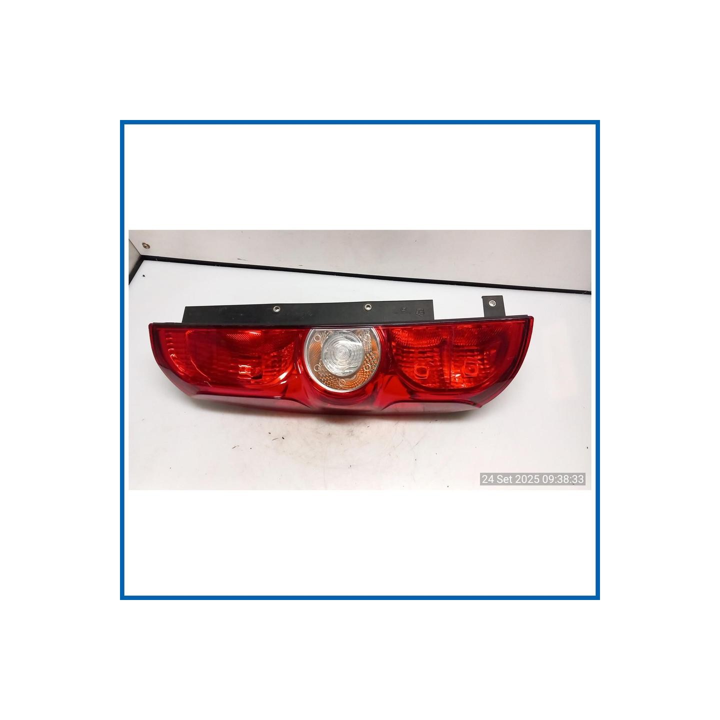 FANALE POST. SX. FIAT DOBLO' (3V) (11/09>04/15