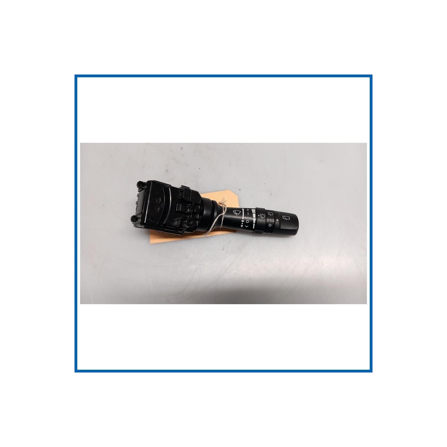 Devioguida tergicristalli INTERRUTTORE-TERGI+DISP LAVAGG 
dx. 
 HYUNDAI ix20 (04/15>12/20