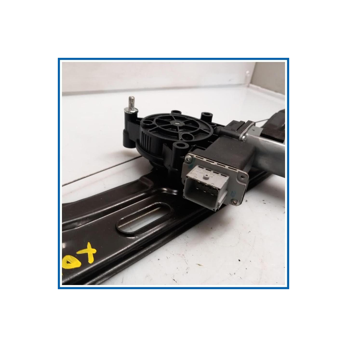 Alzacristallo porta ALZACRISTALLO 
dx. 
ant. FIAT 500L (73) (07/12>06/18