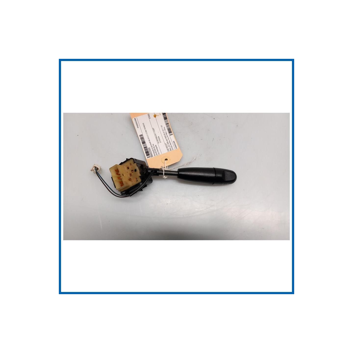 Devioguida tergicristalli BLOCCO COM.TERGI E LAVACRISTAL 
dx. 
    