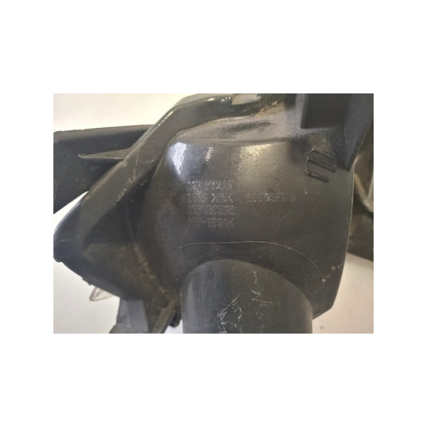 Indicatore direzione posteriore Yamaha T-Max 530 (E3) (-14) T-Max 530 Black/Bronze Max 