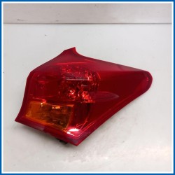 Fanale est. PLASTICA POST DX 
dx. 
post. TOYOTA Auris II