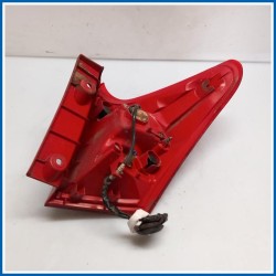 Fanale est. PLASTICA FARO POST. 
sx. 
post. TOYOTA Auris II