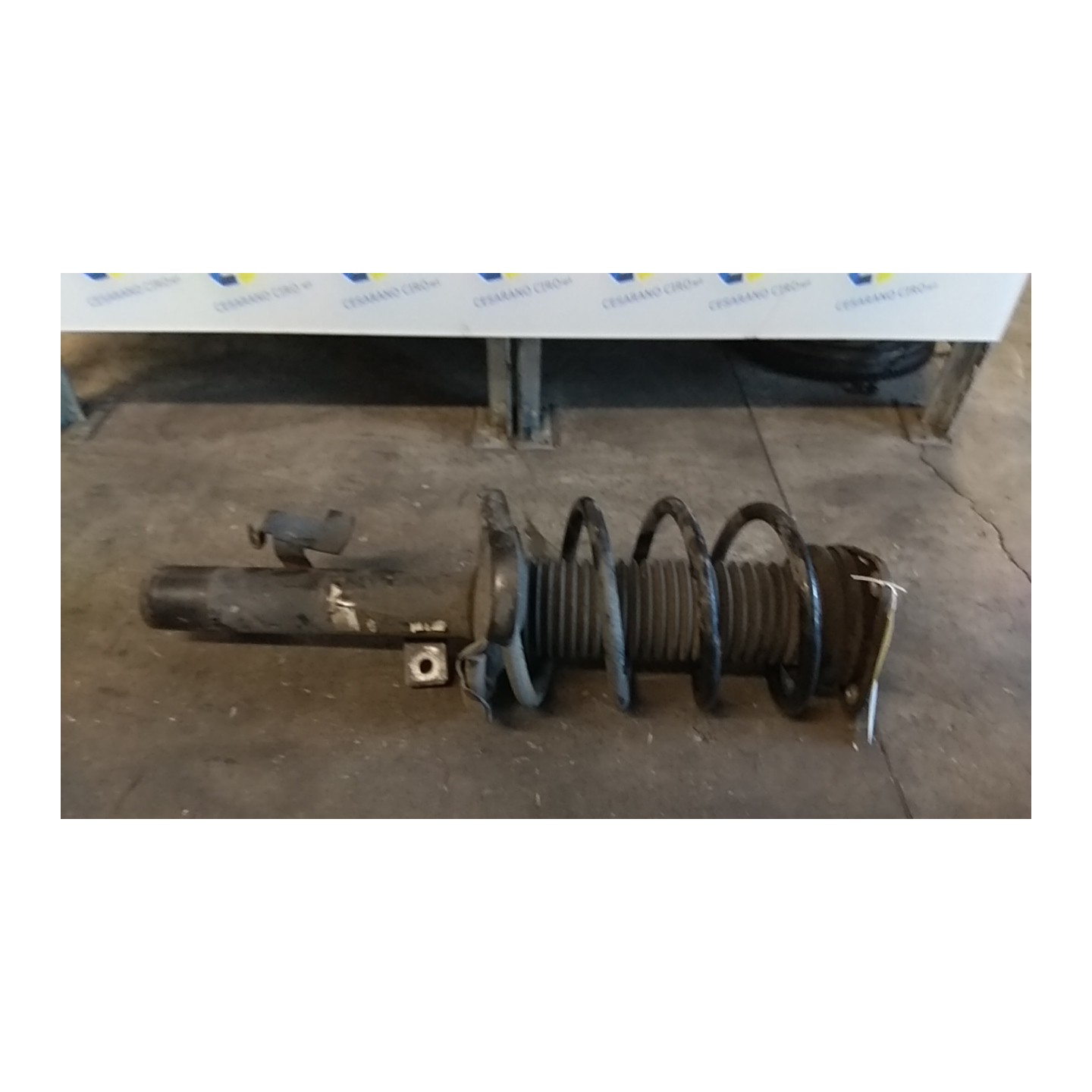 AMMORTIZZATORE ANT. MARKED 12/29 DYNAMIC SX. 061 VOLVO V50 (02/04-12/12) D4162T 30748851
