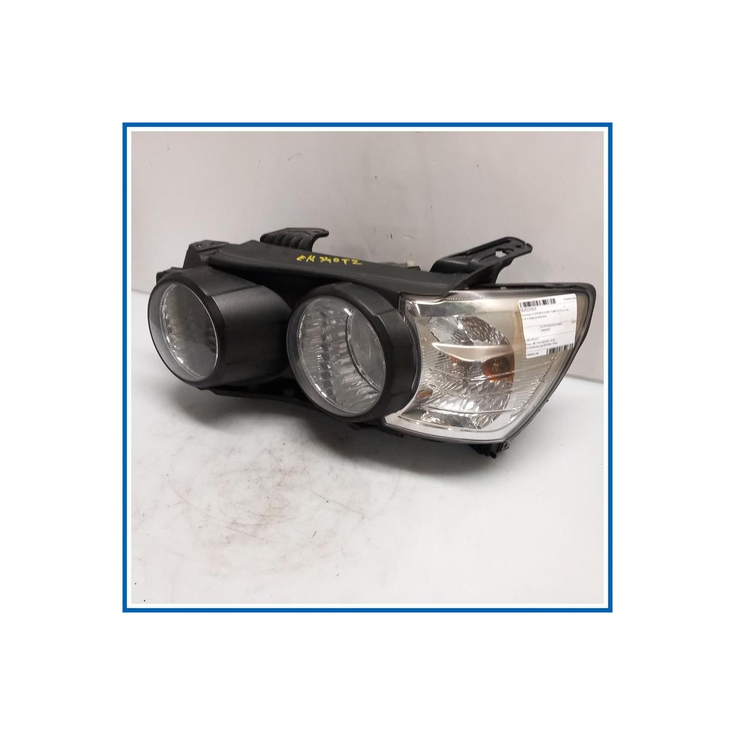 Proiettore O:PROIETTORE COMPLETO 
sx. 
ant. CHEVROLET Aveo III