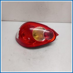 Fanale PLASTICA POST. SX 
sx. 
post. TOYOTA Aygo I
