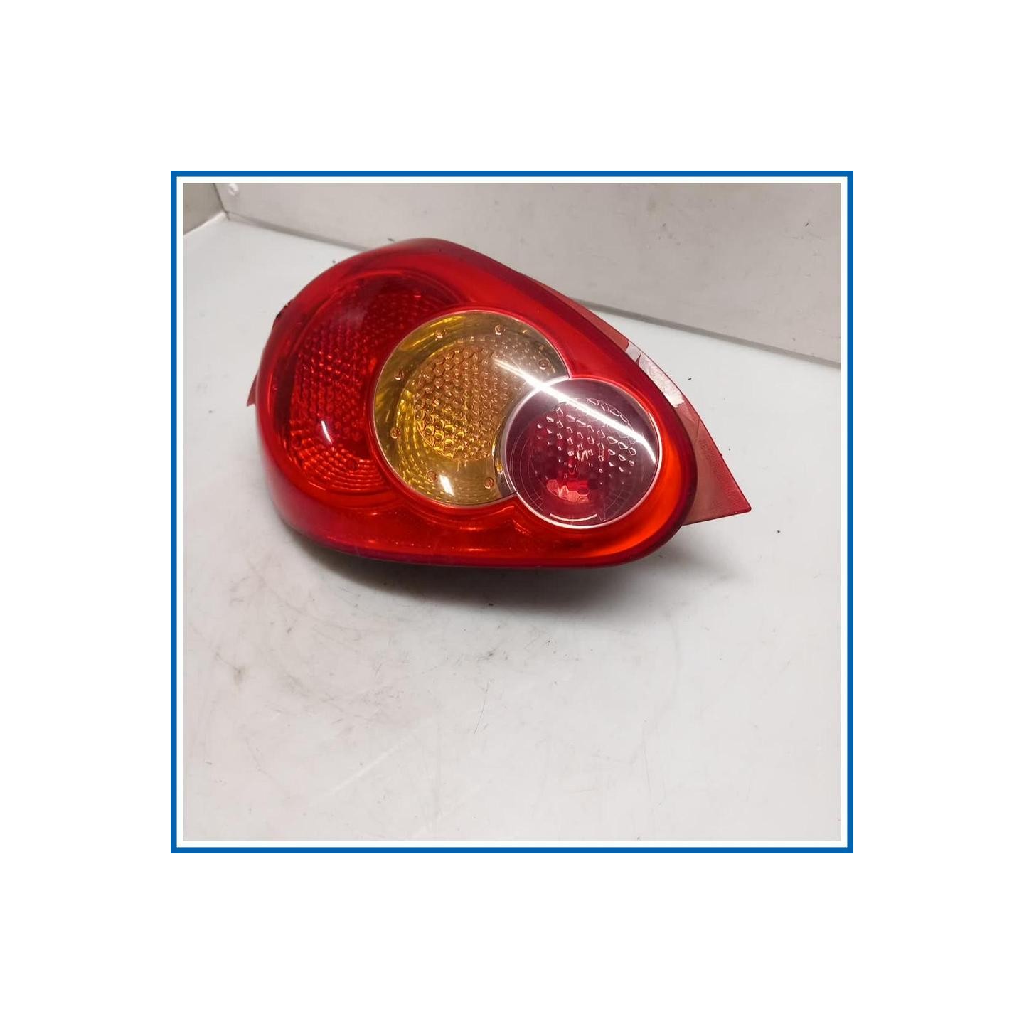Fanale PLASTICA POST. SX 
sx. 
post. TOYOTA Aygo I