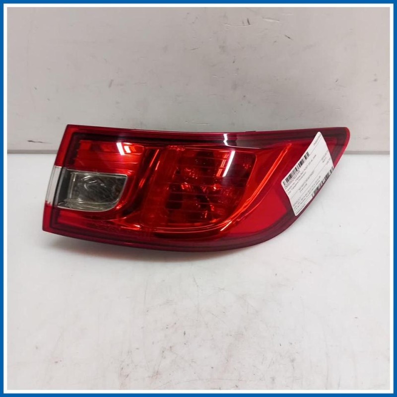 Fanale est. FANALINO POST DX 
dx. 
post. RENAULT Clio IV