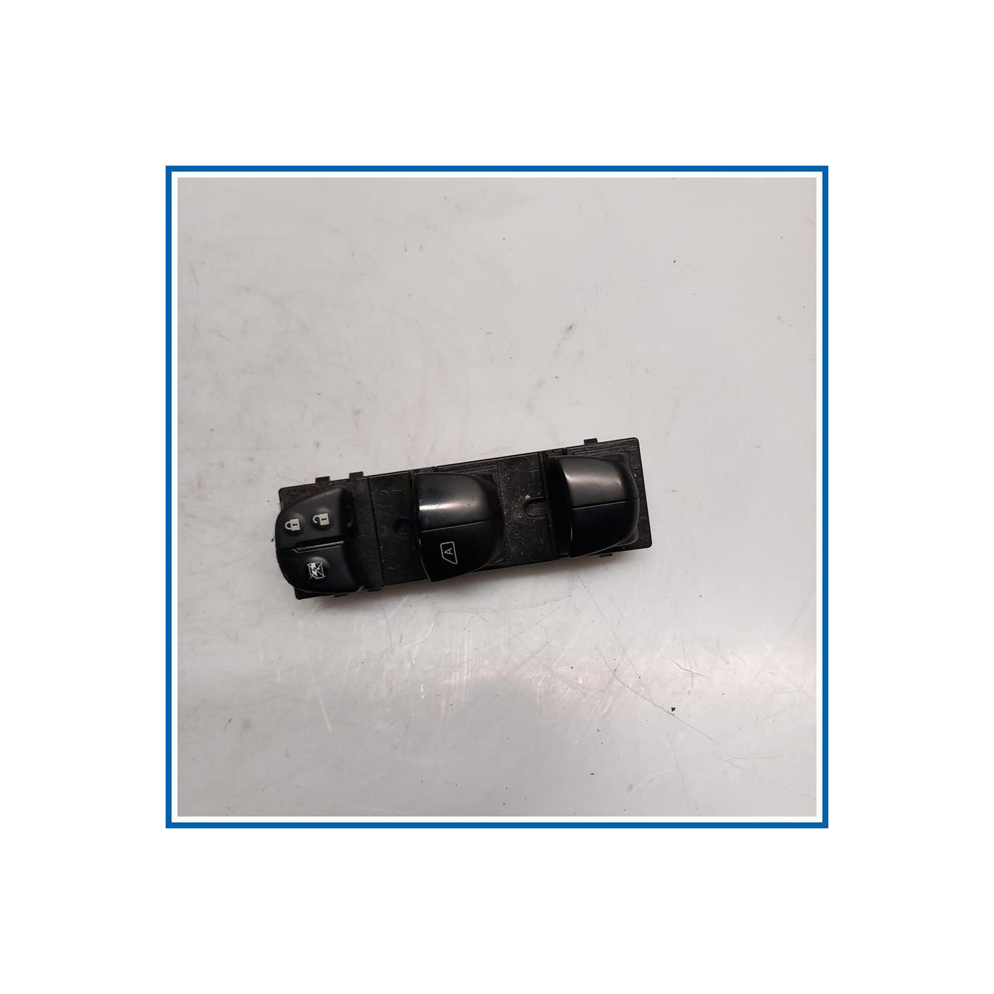 Interruttore alzacristalli KIT INTERR ALIM 
sx. 
ant. NISSAN Pulsar