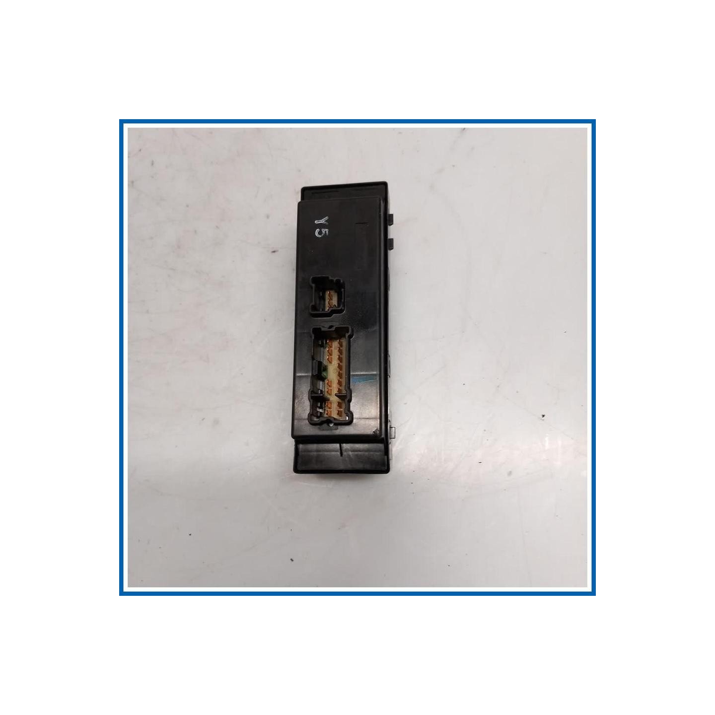 Interruttore alzacristalli KIT INTERR ALIM 
sx. 
ant. NISSAN Pulsar