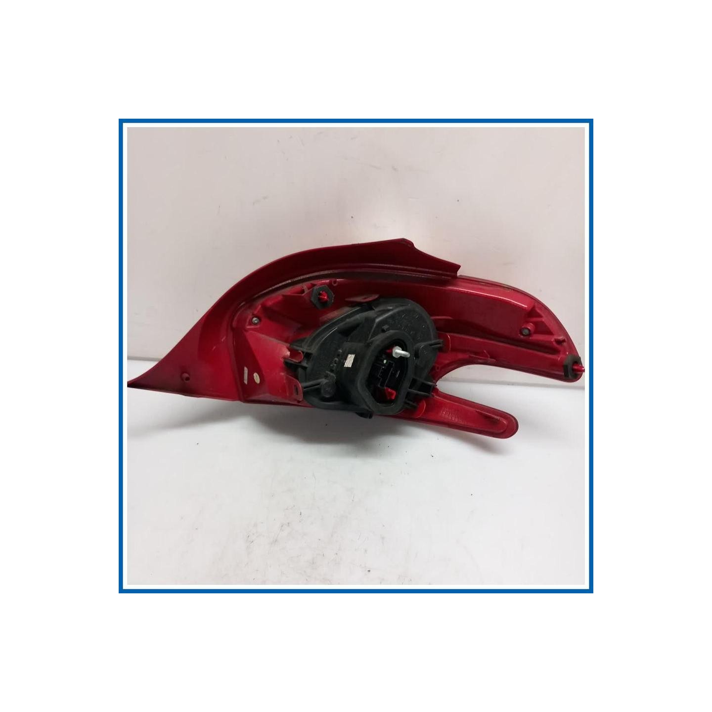 Fanale FANALE POSTERIO 
sx. 
post. PEUGEOT 208 I