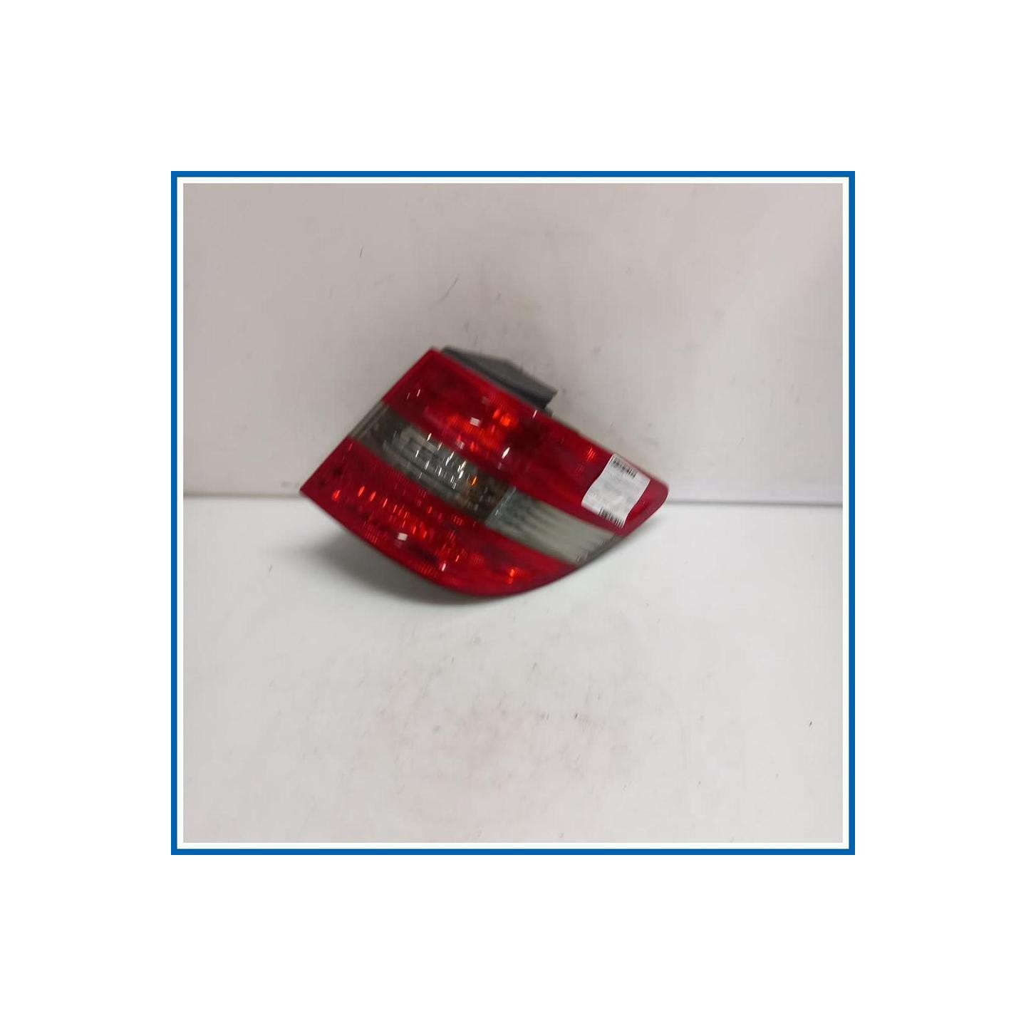 Fanale est. FANALE DI POSIZIONE POST. 
dx. 
post. MERCEDES Classe B W245
