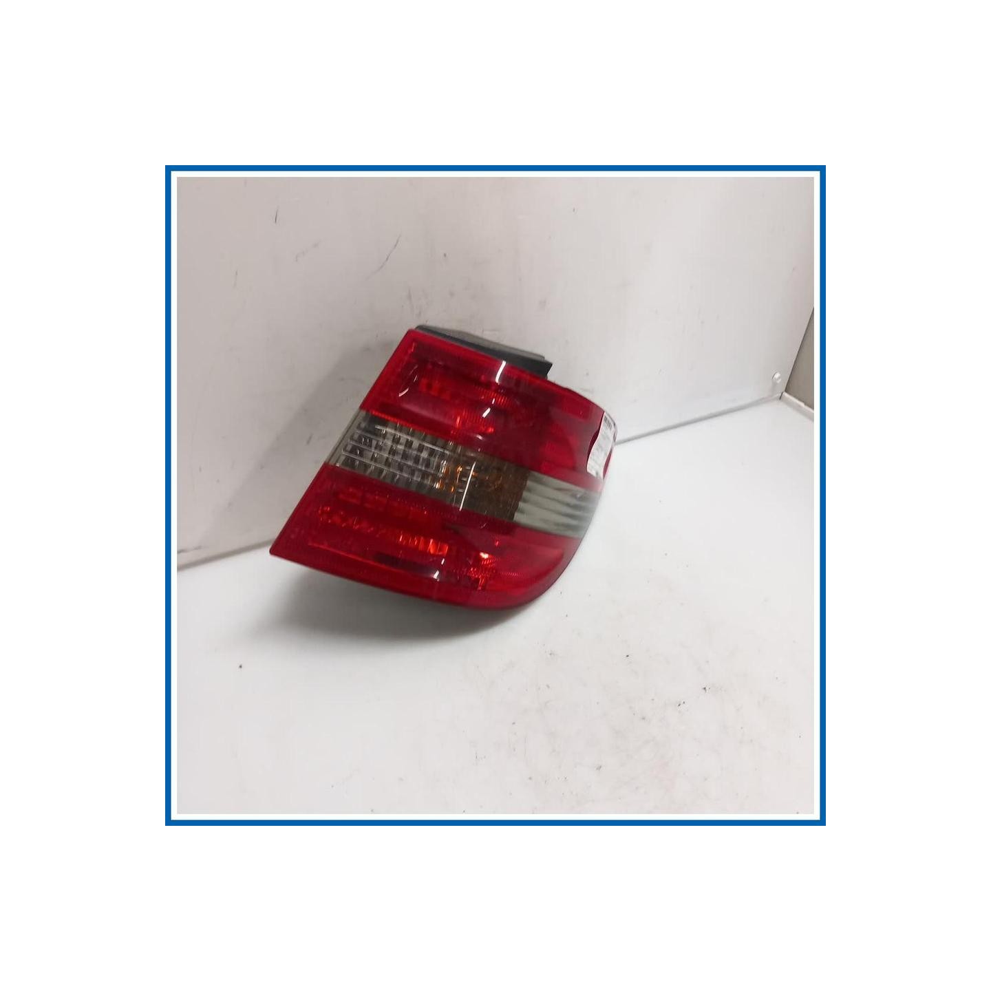 Fanale est. FANALE DI POSIZIONE POST. 
dx. 
post. MERCEDES Classe B W245