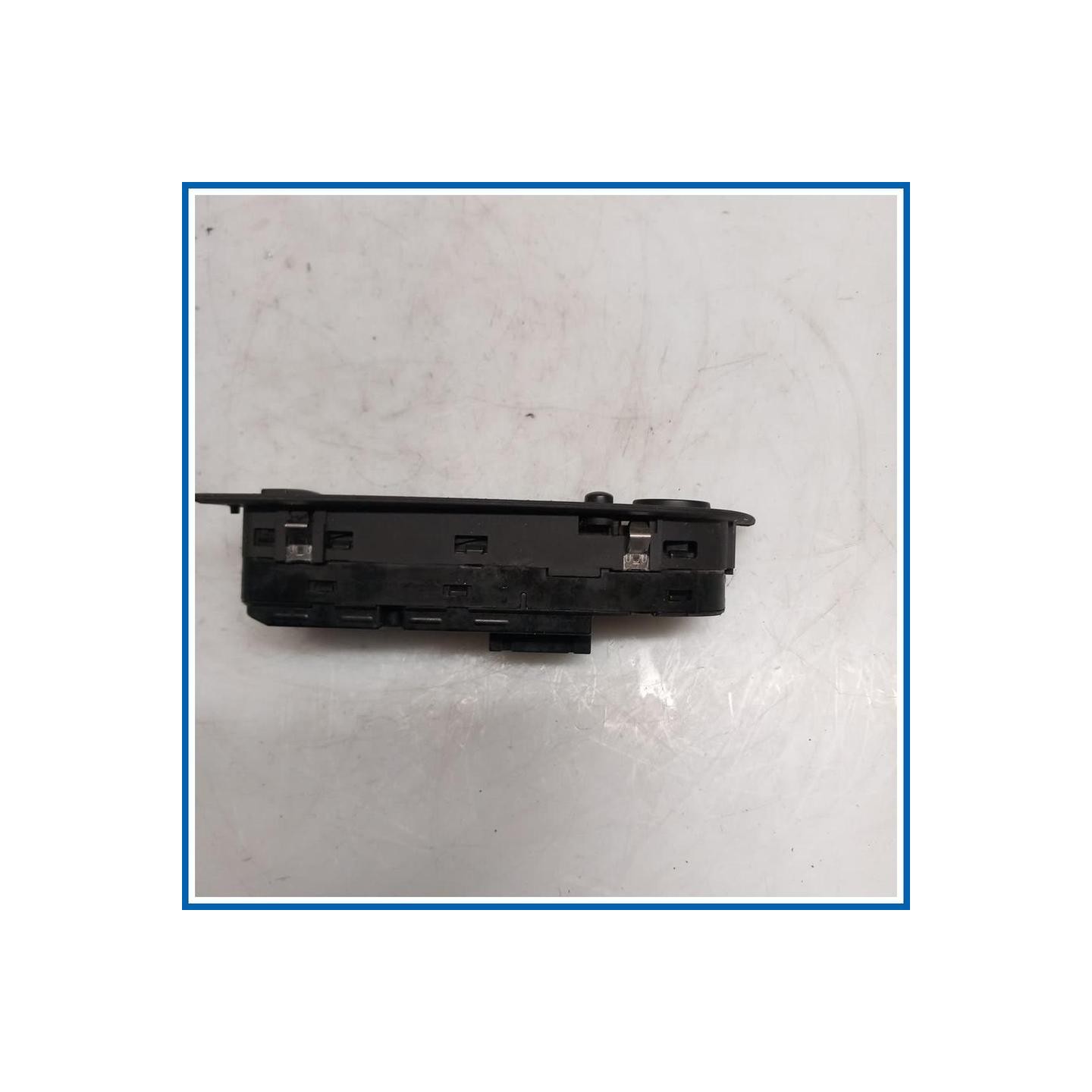 Interruttore alzacristalli Interruttore alzacrist.lato guida 
sx. 
ant. BMW Serie 3 E91 Touring