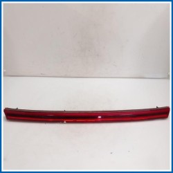 Modanatura trasparente centrale fanali LUCE-INSERTO CENTR 
 
post. HYUNDAI i20 III