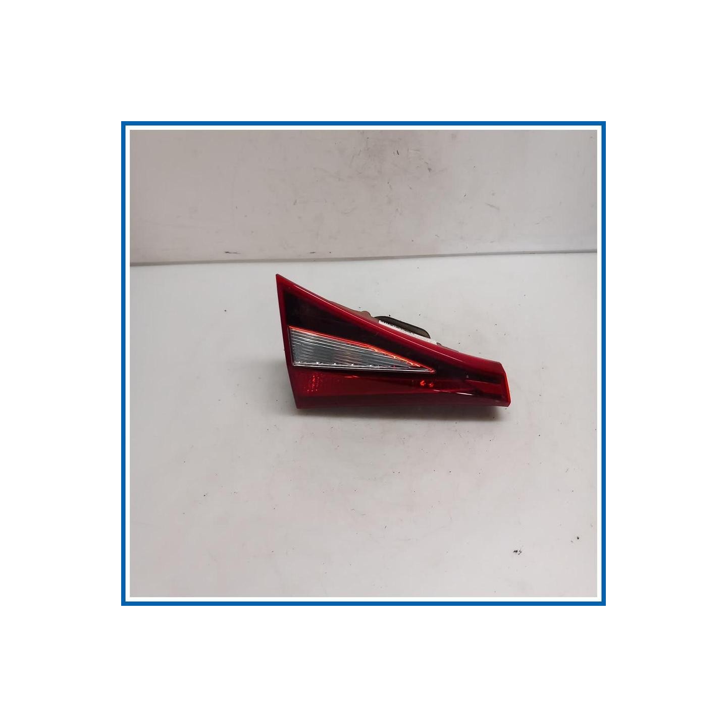 Fanale int. LUCE-GR OTTICO POST, INT, SX 
sx. 
post. HYUNDAI i20 III