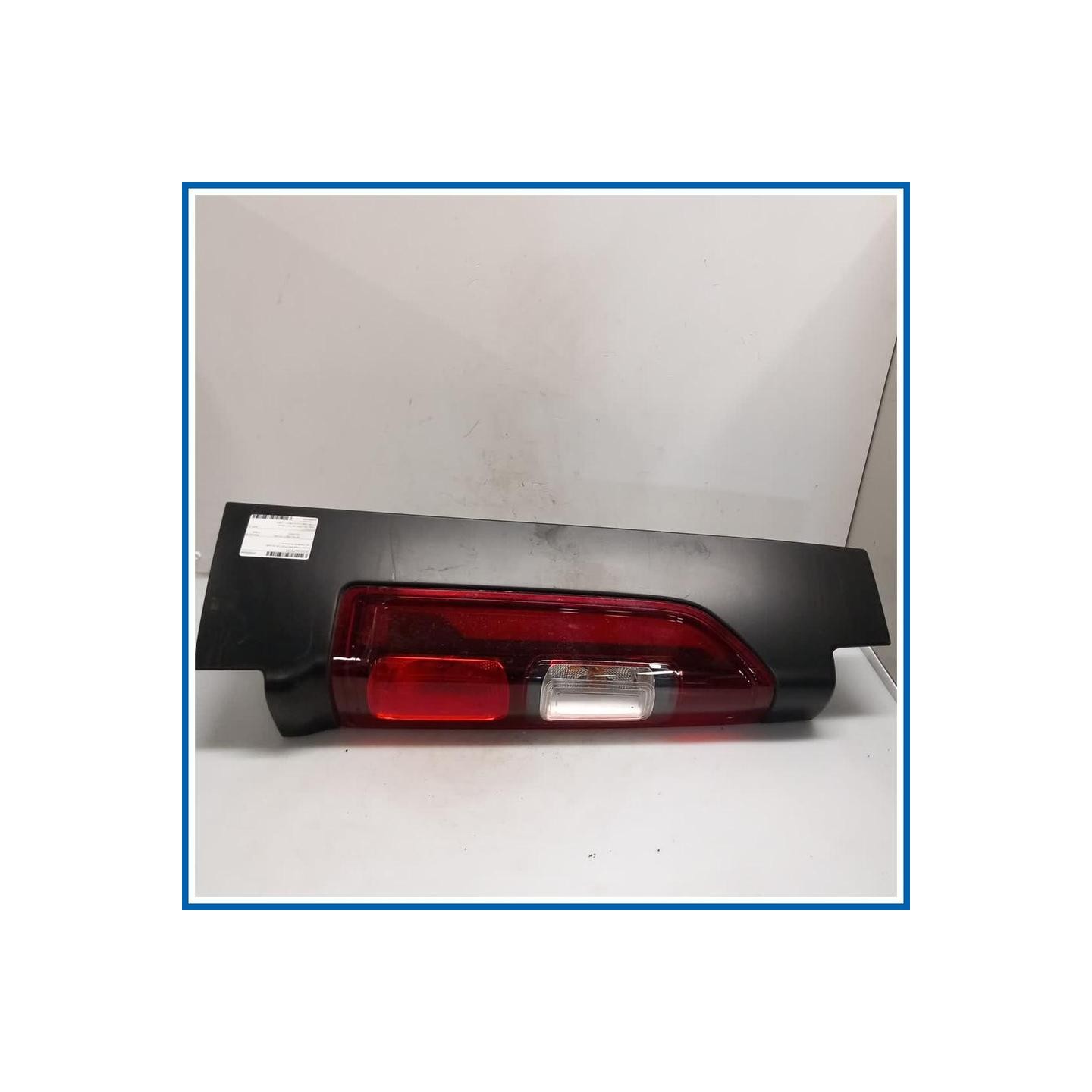 Fanale FANALINO POST SX 
sx. 
post. RENAULT Trafic IV