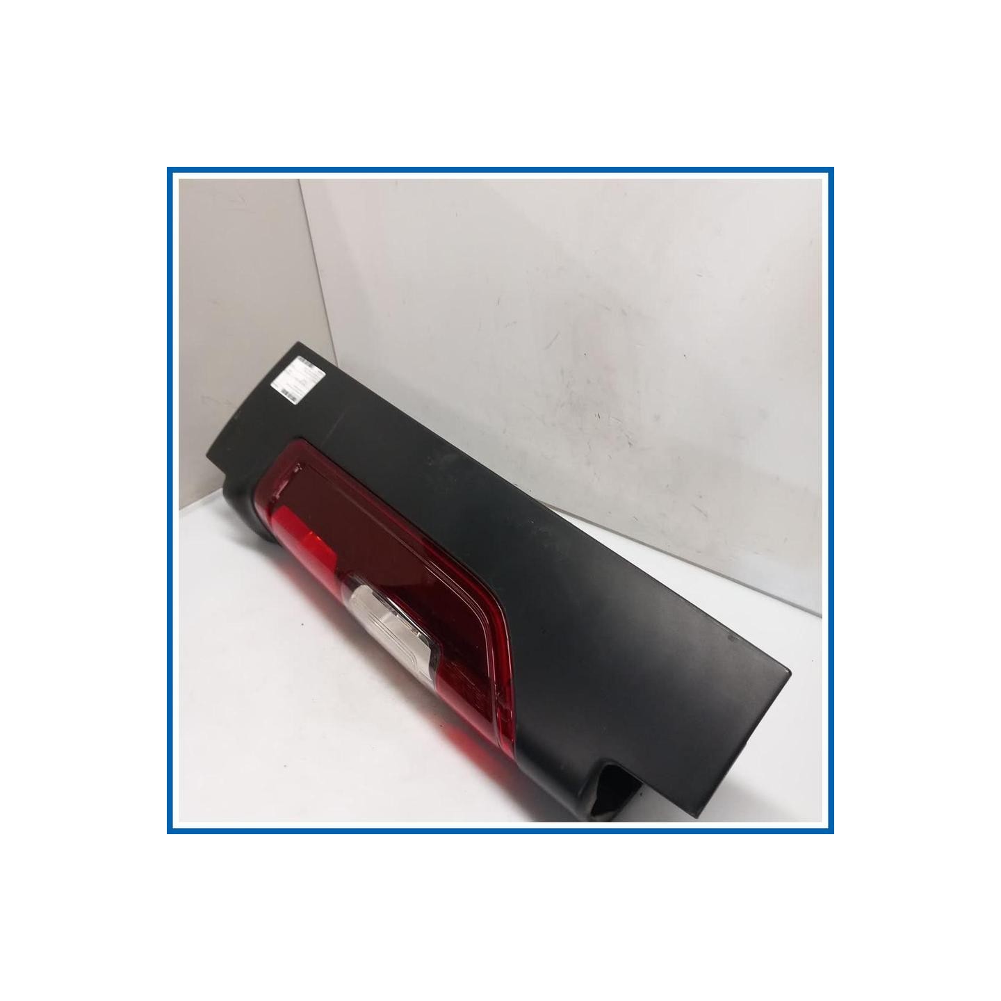 Fanale FANALINO POST SX 
sx. 
post. RENAULT Trafic IV