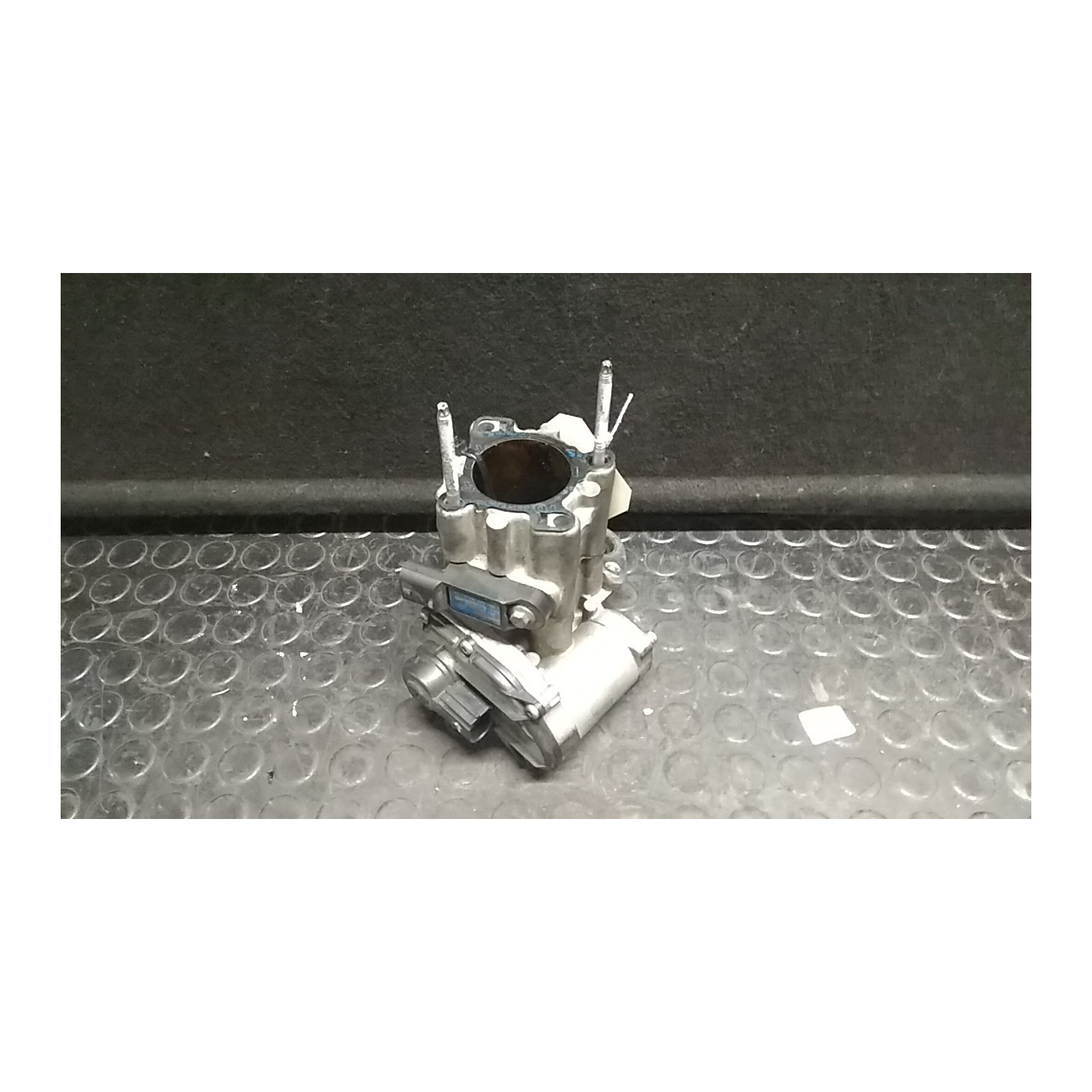 VALVOLA EGR 040 NISSAN QASHQAI (J10E/JJ10E) (02/07-12 M9R 1495600Q1A