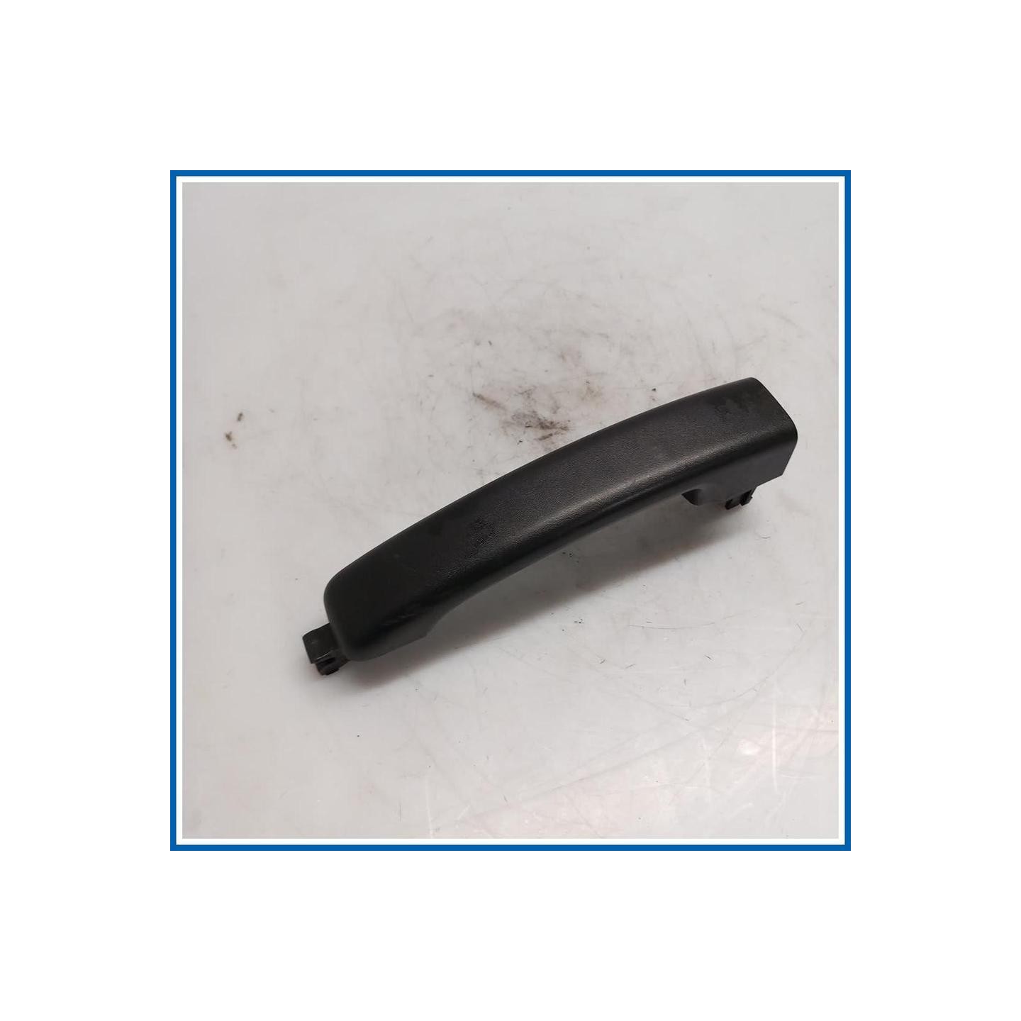 Maniglia porta est. COMMANDE OVRT EXT 
dx. 
ant. RENAULT Trafic IV