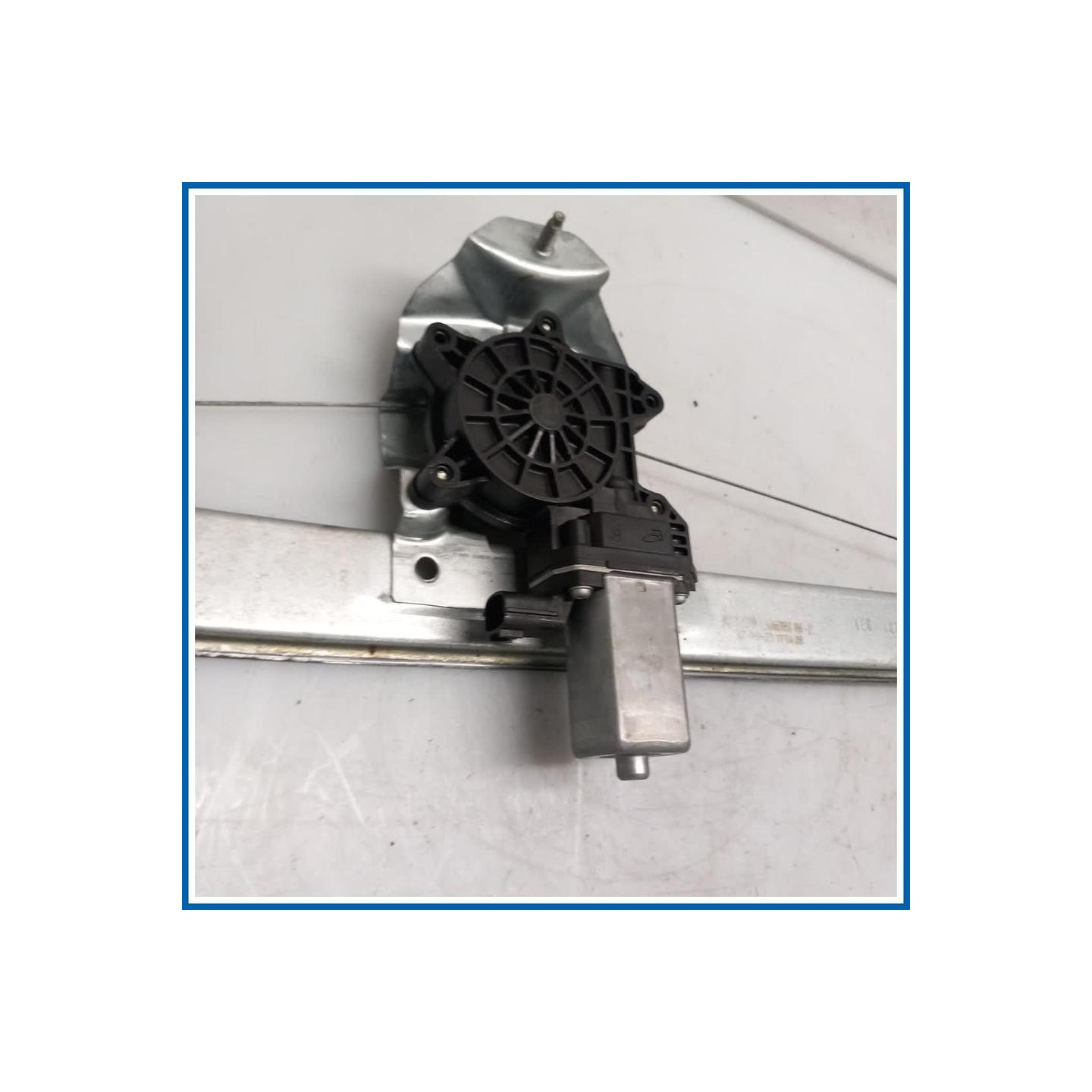 Alzacristallo porta ALZAVETRO ANT DX 
dx. 
ant. RENAULT Trafic IV