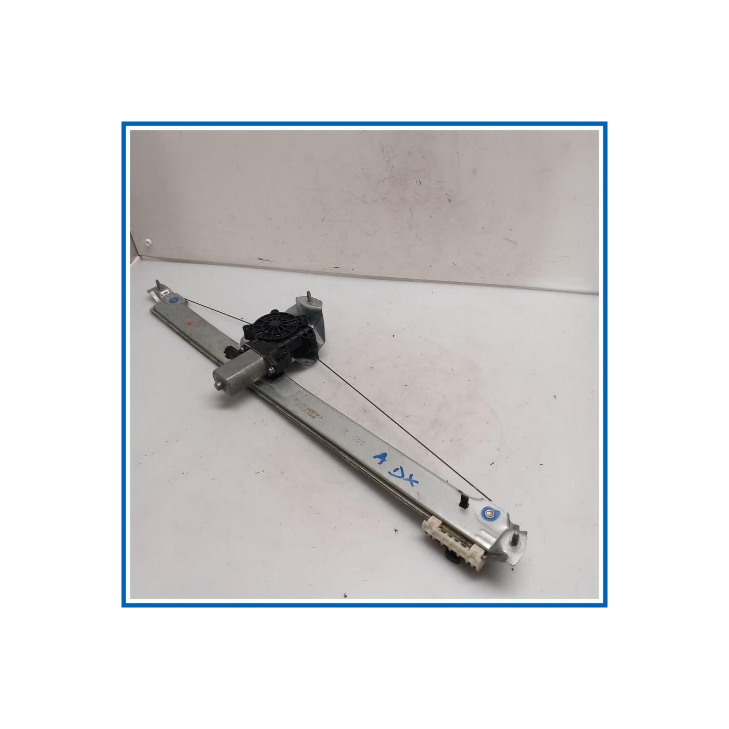 Alzacristallo porta ALZAVETRO ANT DX 
dx. 
ant. RENAULT Trafic IV