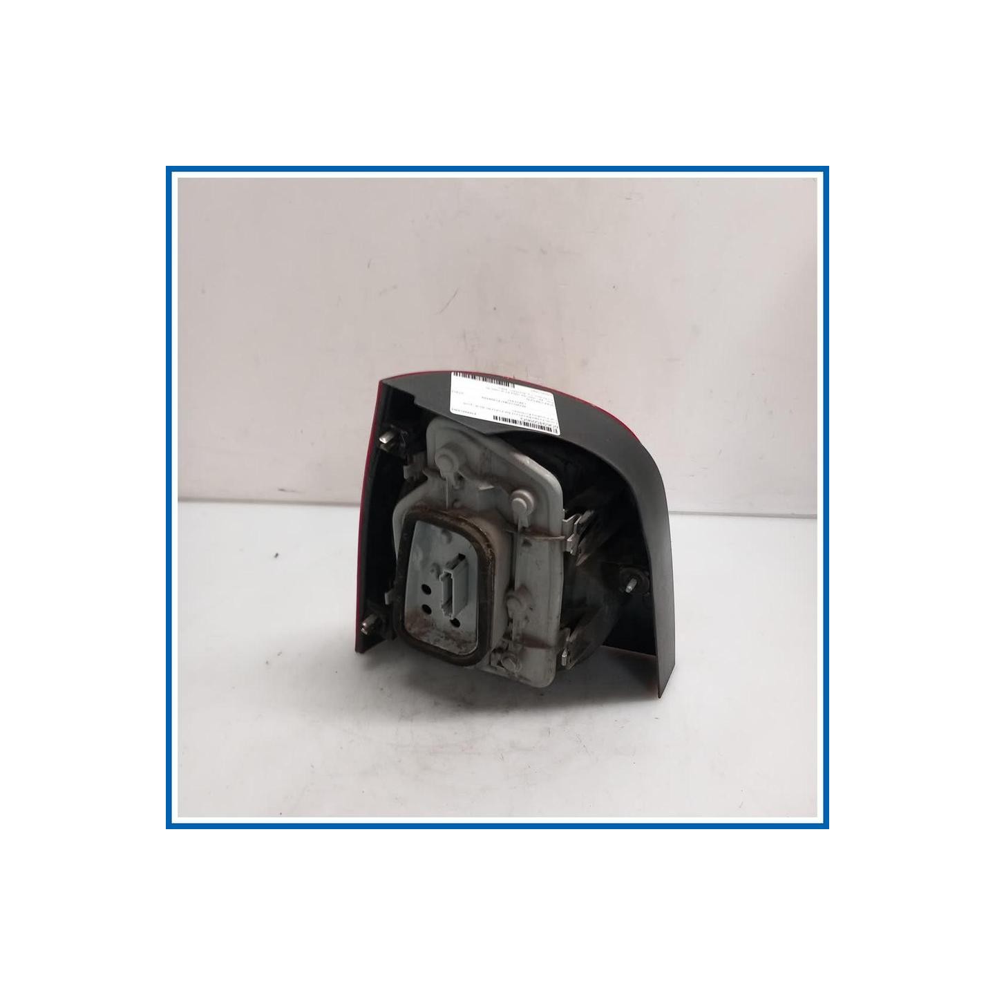 Fanale FANALINO POST.DX POLO 02-05 
dx. 
post. VOLKSWAGEN Polo IV