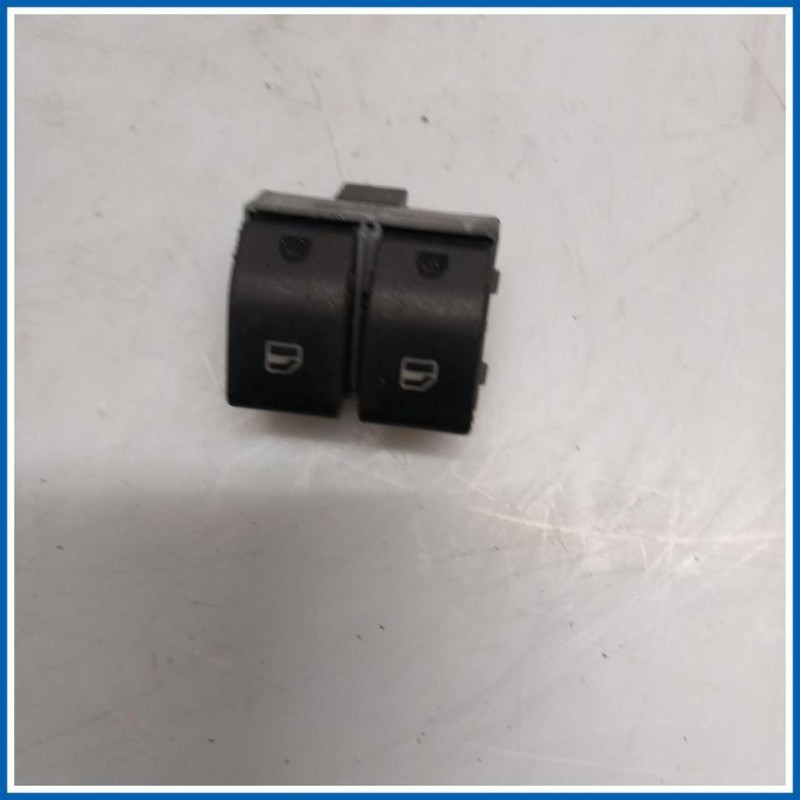 Interruttore alzacristalli INTERRUTTORE ALZAVETRO POLO 
sx. 
ant. VOLKSWAGEN Polo IV