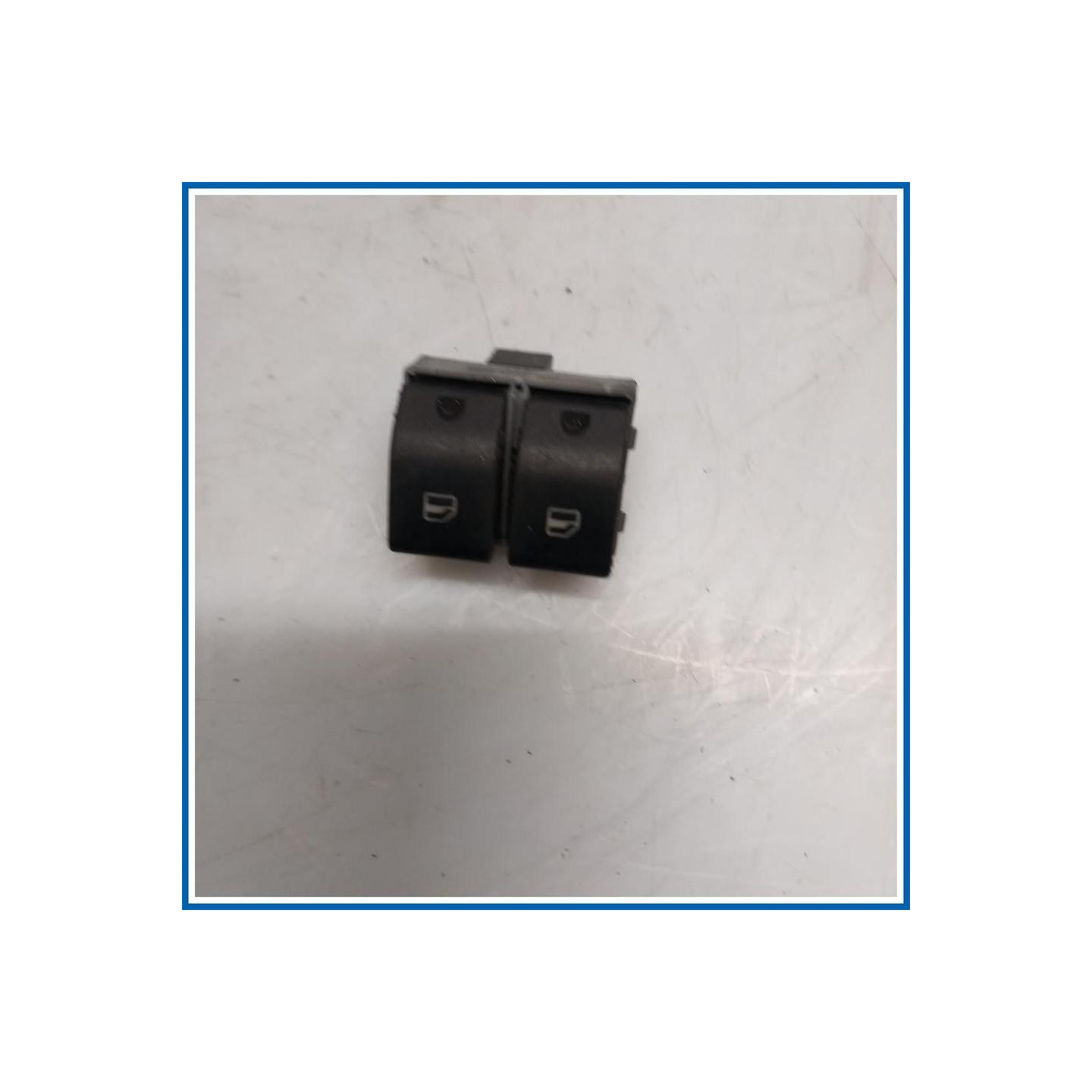 Interruttore alzacristalli INTERRUTTORE ALZAVETRO POLO 
sx. 
ant. VOLKSWAGEN Polo IV