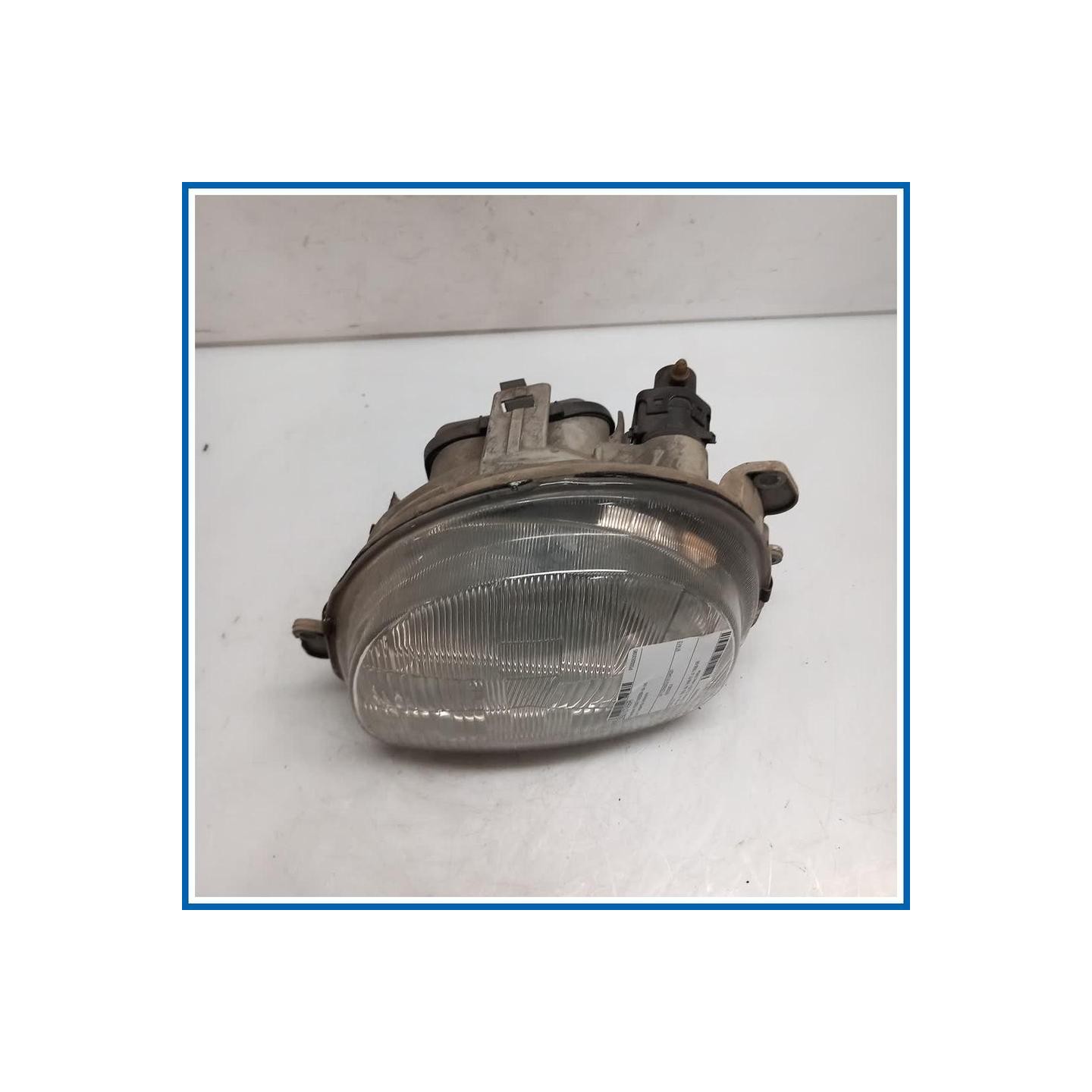 Proiettore FENDI NEBBIA 
sx. 
ant. RENAULT Twingo I