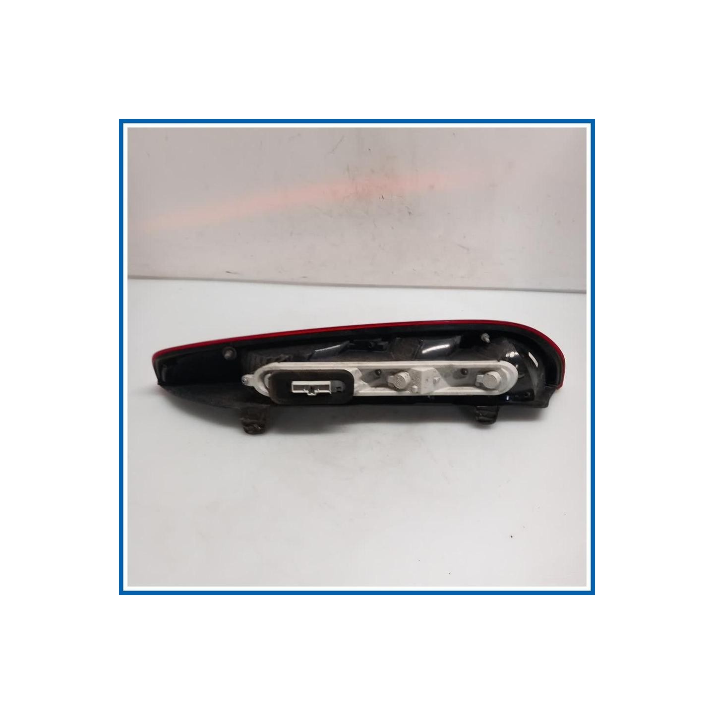Fanale LAMP ASSY 
sx. 
post. FORD Focus III SW
