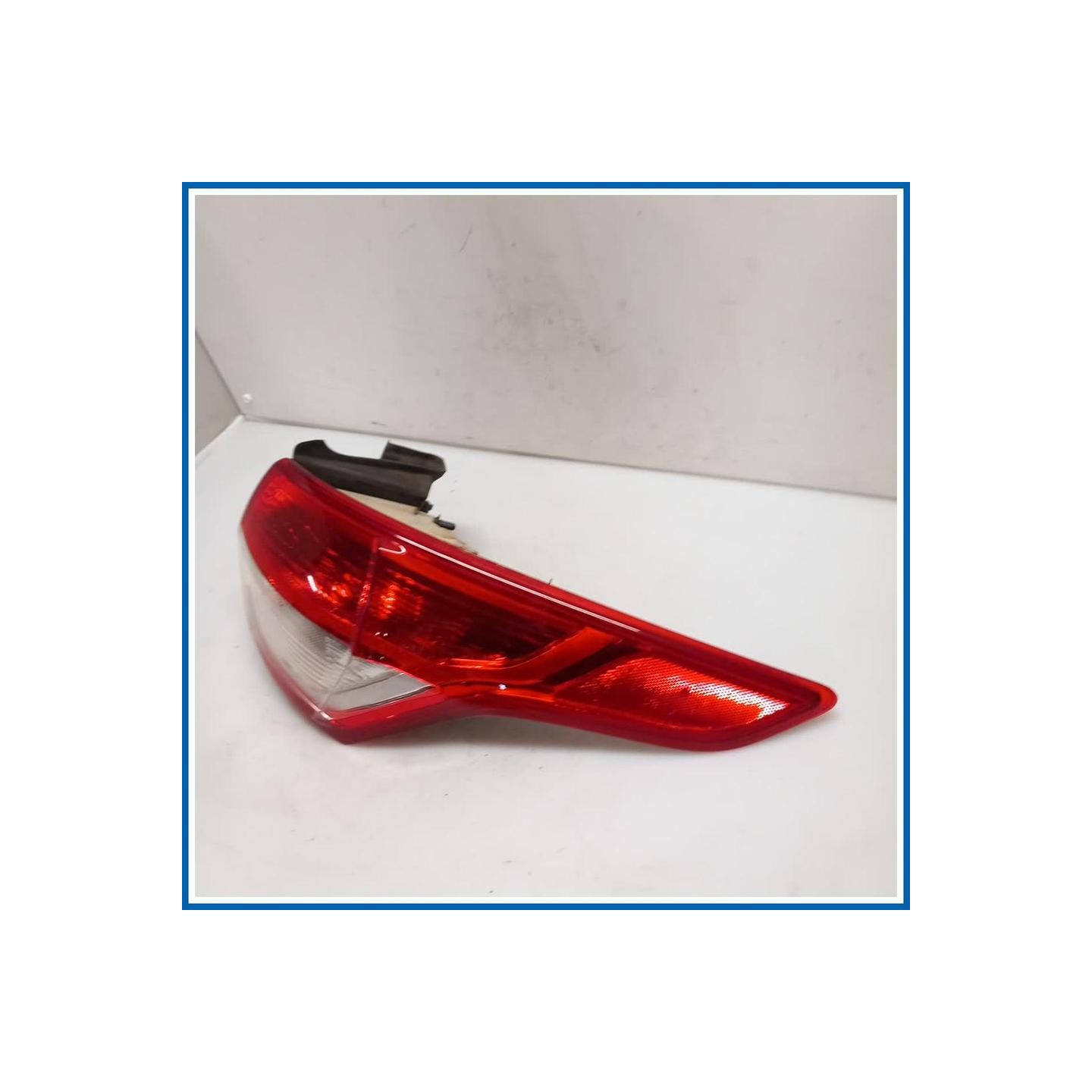 Fanale est. Lamp Assy - Rear; Stop And Flasher 
dx. 
post. FORD Kuga II