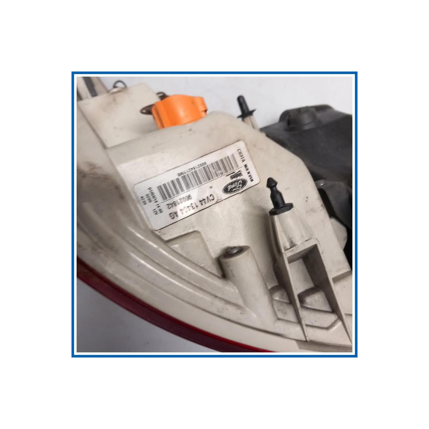 Fanale est. Lamp Assy - Rear; Stop And Flasher 
dx. 
post. FORD Kuga II