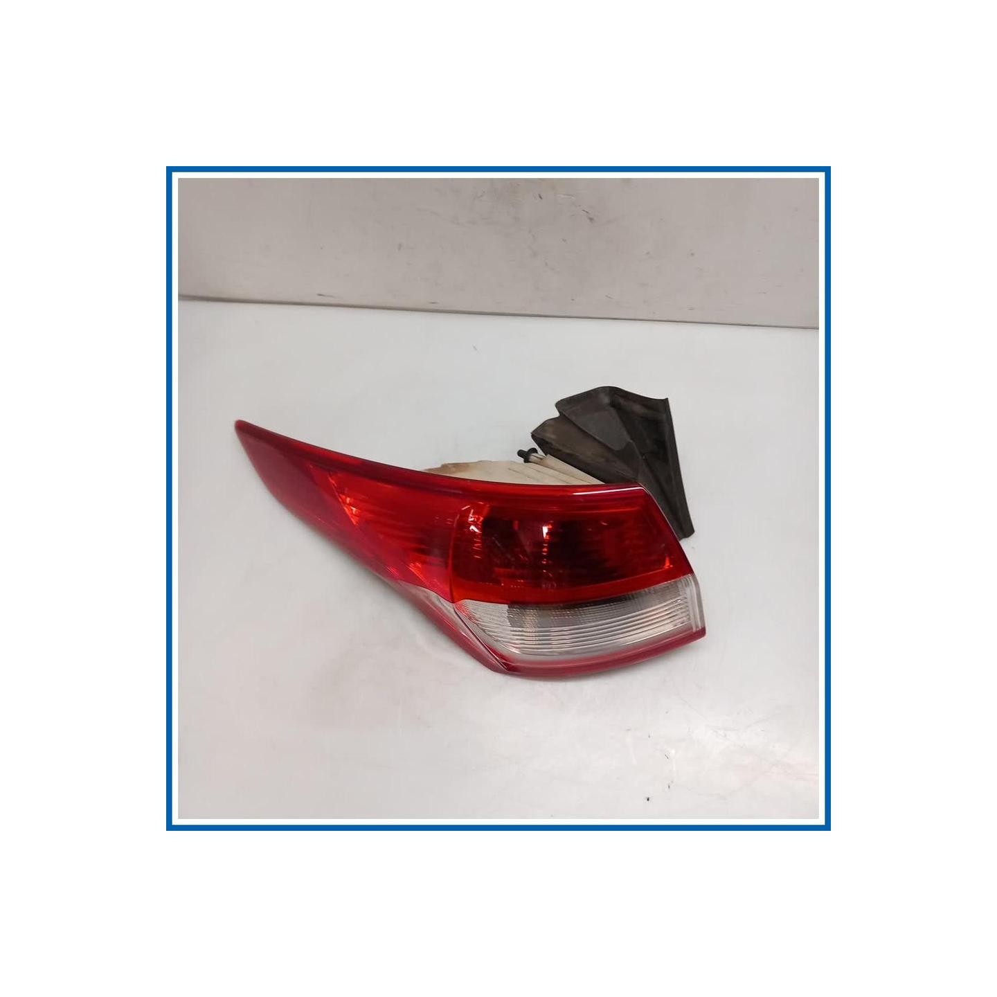 Fanale est. LAMP ASSY 
sx. 
post. FORD Kuga II
