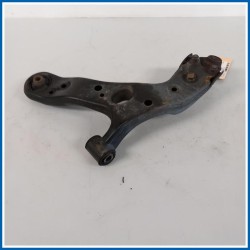 Braccio oscillante Braccio sospensione 
dx. 
ant. TOYOTA Auris I