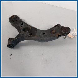Braccio oscillante Braccio sospensione 
dx. 
ant. TOYOTA Auris I
