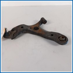 Braccio oscillante Braccio sospensione 
sx. 
ant. TOYOTA Auris I