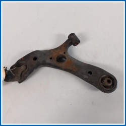 Braccio oscillante Braccio sospensione 
sx. 
ant. TOYOTA Auris I